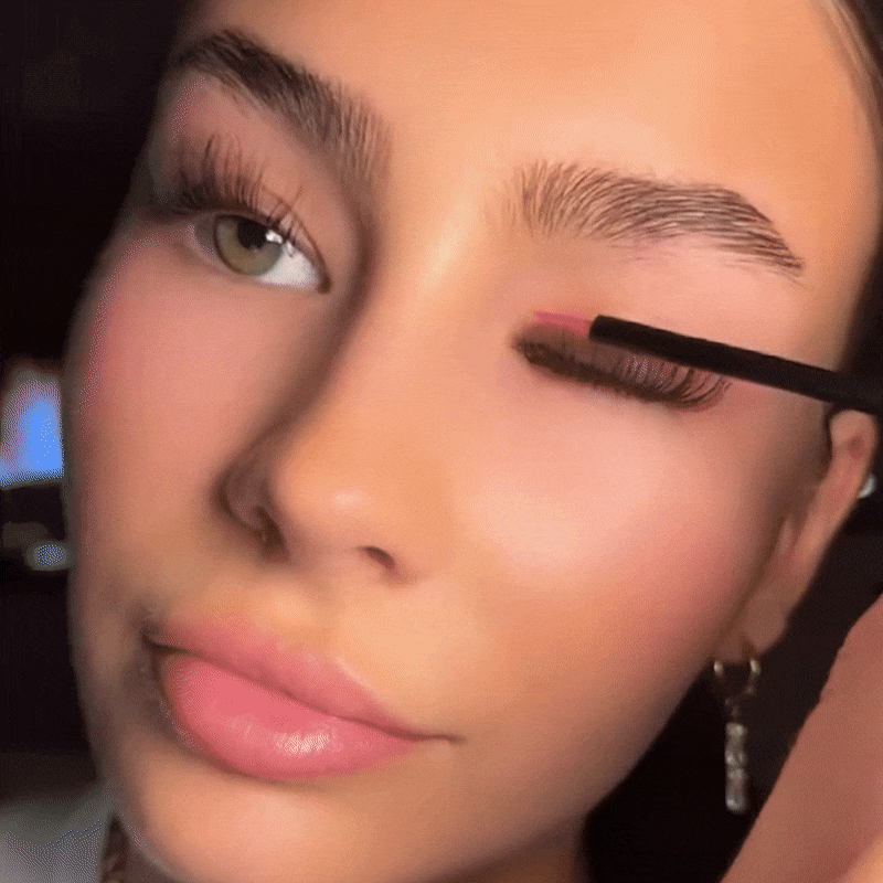 Des cils plus longs, plus épais